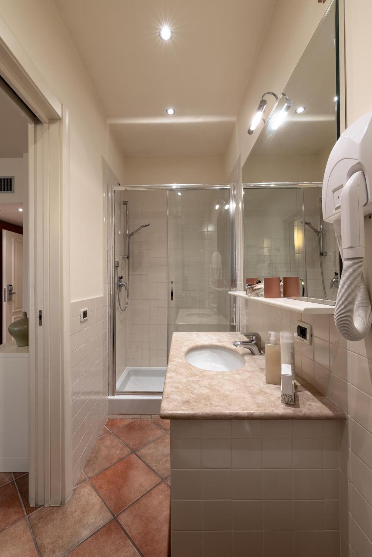 Residence Villa Firenze Алассио Экстерьер фото