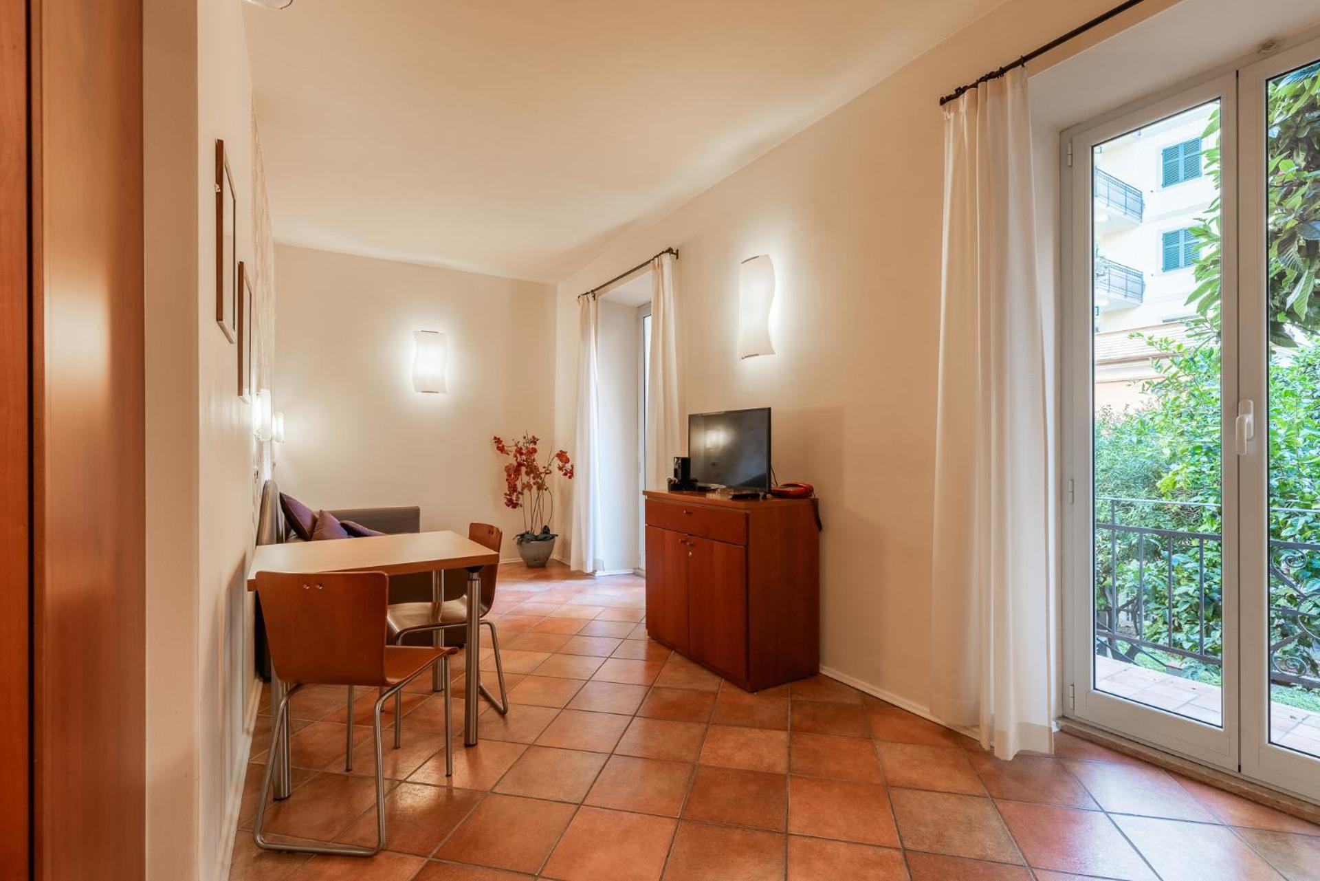 Residence Villa Firenze Алассио Экстерьер фото